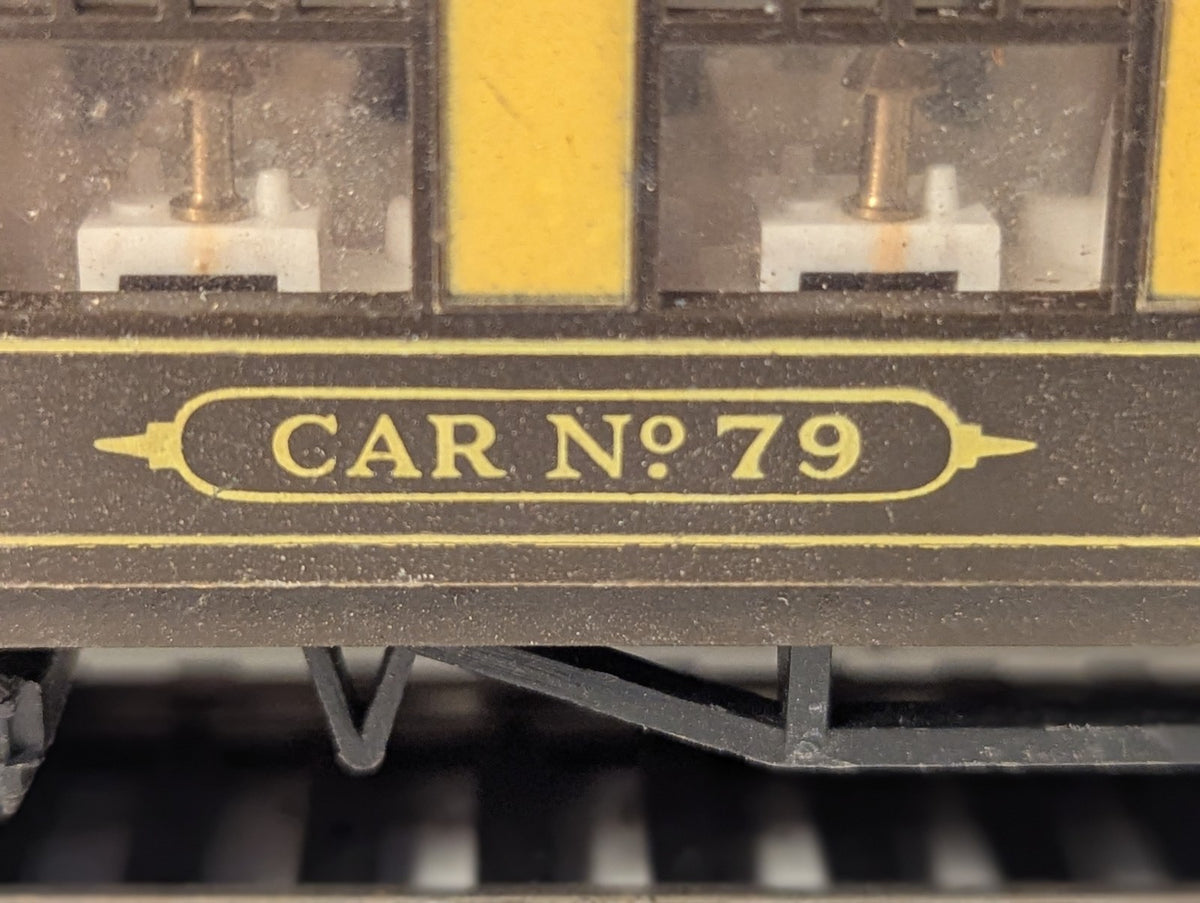 Tri-ang OO Gauge Pullman Brake Third Class Car No. 79 Passenger Coach