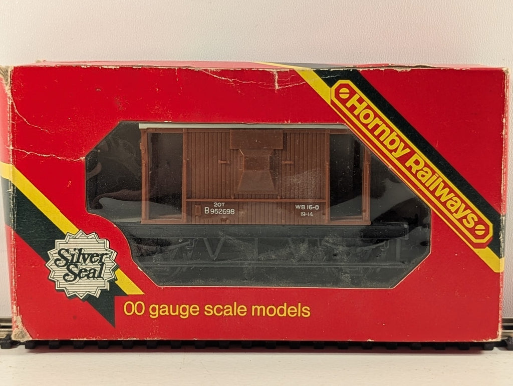 Hornby Railways R218 OO Gauge Brown BR Brake Van Boxed