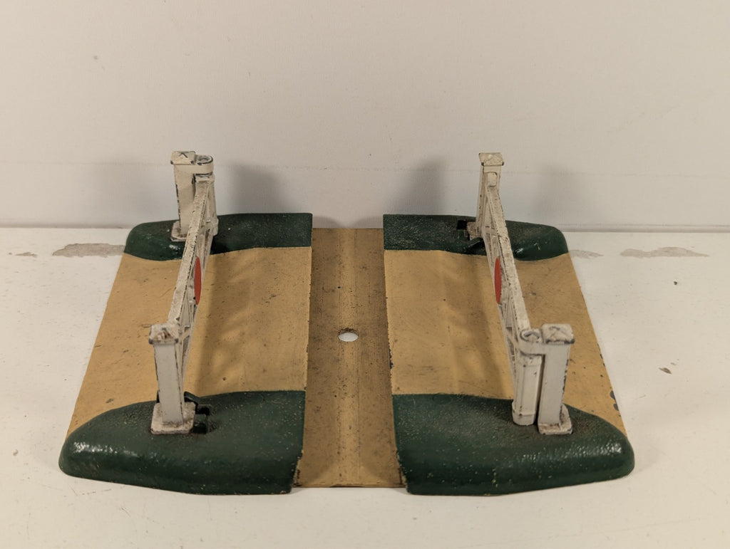 Hornby Dublo OO Gauge Level Crossing