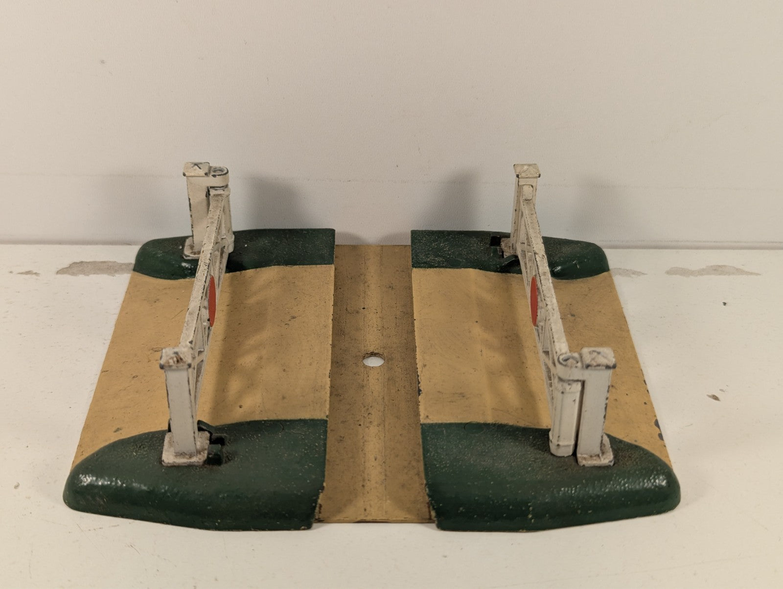 Hornby Dublo OO Gauge Level Crossing