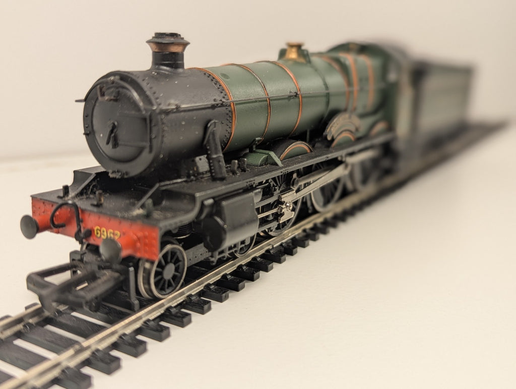 Bachmann 31-777 OO GWR 6962 Soughton Hall Boxed