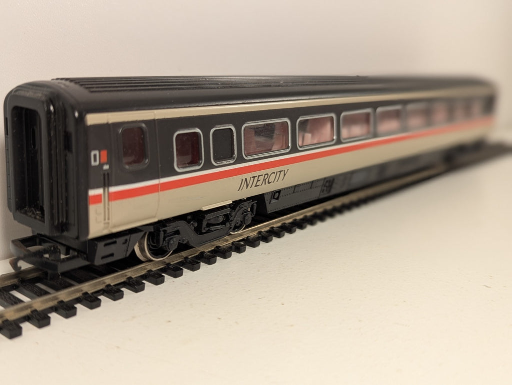 Hornby OO Gauge BR Mk4 TSO Coach No.12410