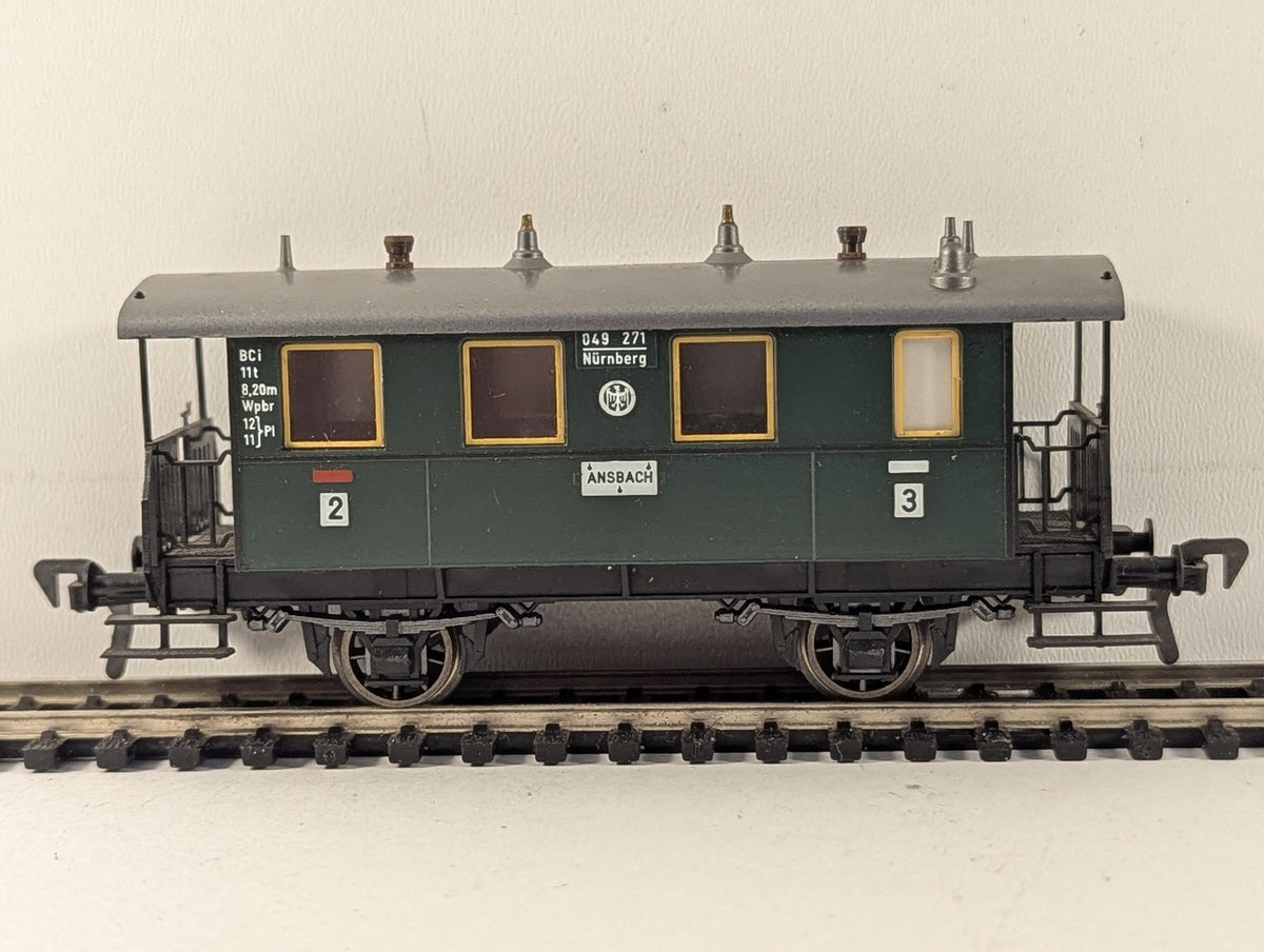 Fleischmann HO Gauge DB BCi 2nd/3rd Class Passenger Coach 049 271 DB Green 5052