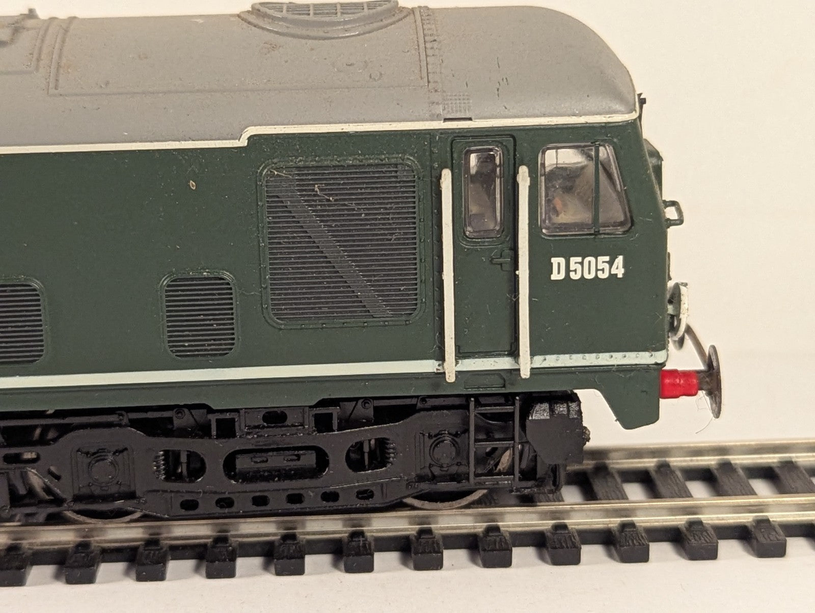 Bachmann OO Gauge Class 24 Locomotive D5054 BR Green 32-326