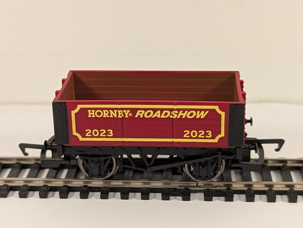 Hornby R60085 OO Gauge 2023 Roadshow 6 Plank Wagon - Boxed