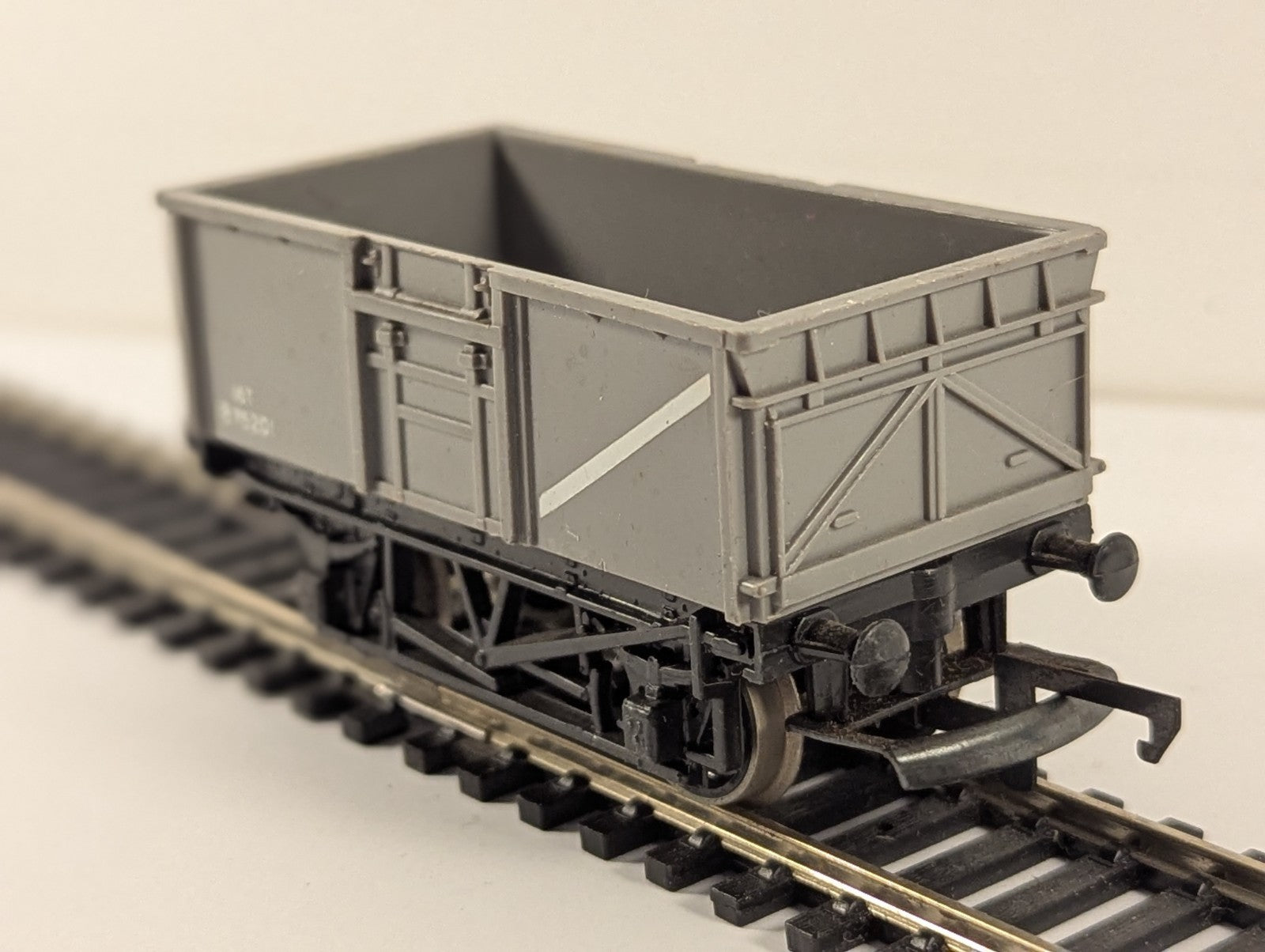 Triang OO Gauge 16 Ton Steel Mineral Wagon Goods Wagon B75201 BR