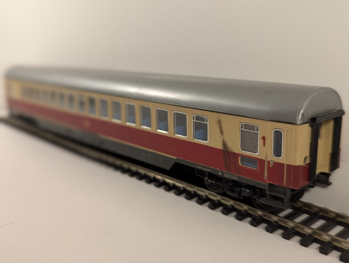 Fleischmann HO Gauge DB TEE 1st Class Open Coach AP4üm-61 Passenger Coach