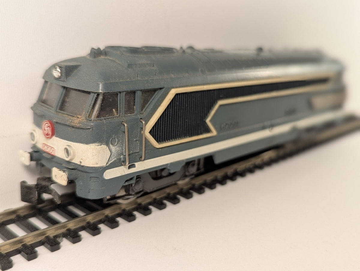 Lima HO Gauge SNCF Class BB 67000 Diesel Locomotive 67001 SNCF Blue