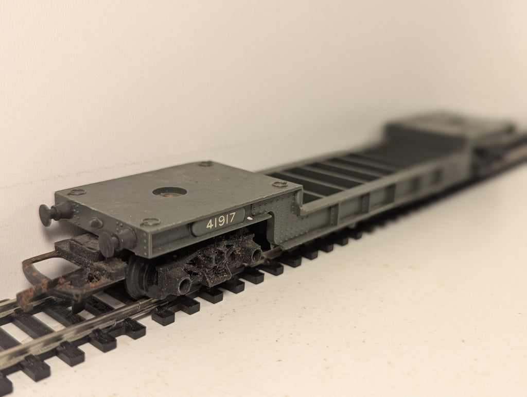 Tri-ang OO Gauge Bogie Well Wagon Goods Wagon 41917 Grey R118