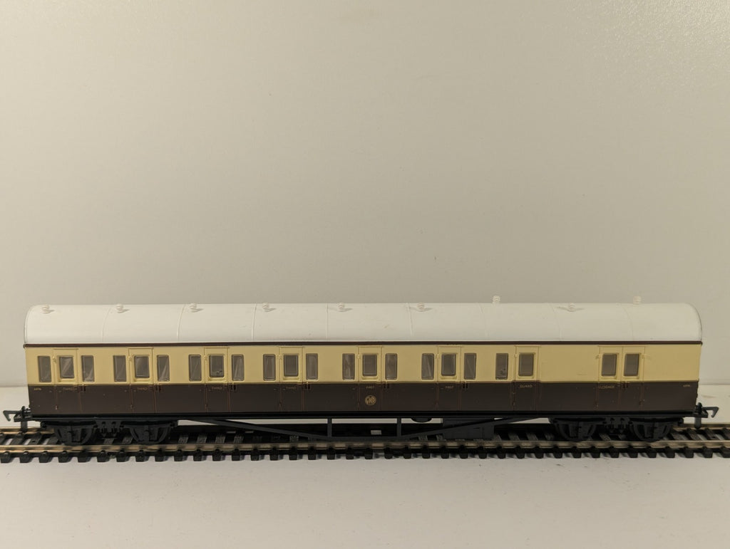Airfix OO Gauge GWR Suburban B Set Coach Boxed