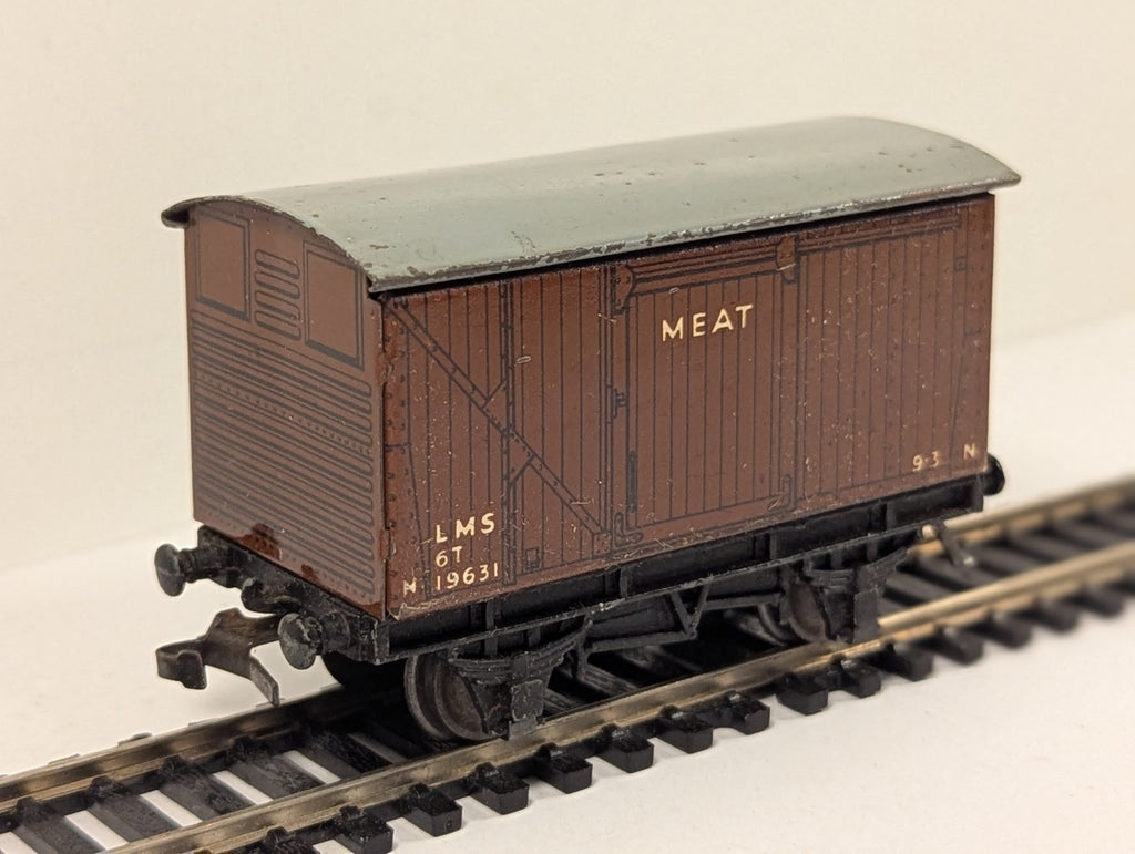 Hornby-Dublo OO Gauge Brown D1 Meat Van