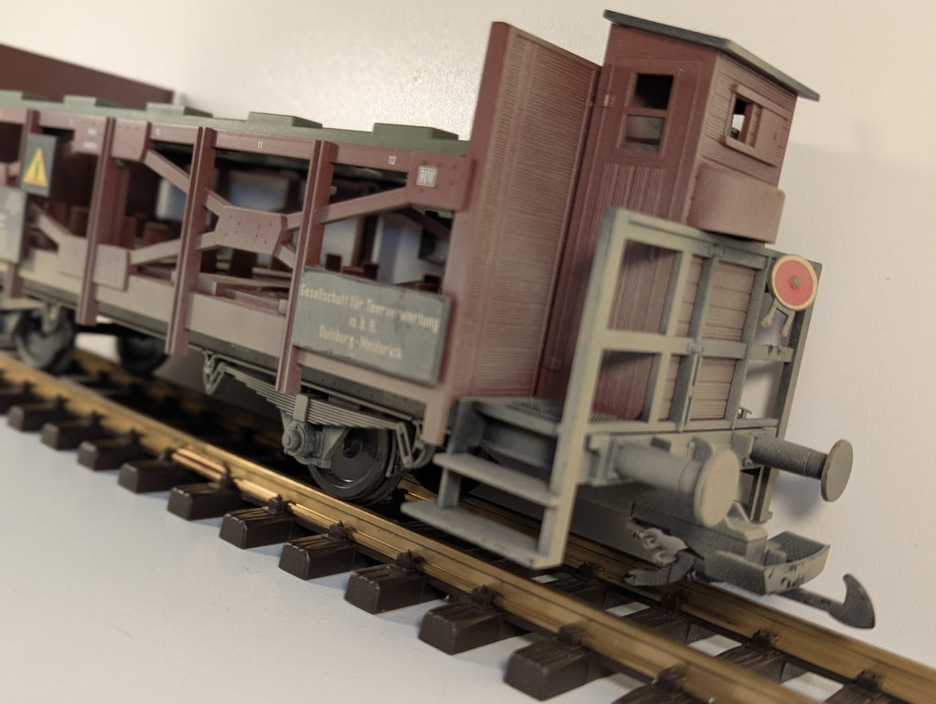 Piko G Gauge Weathered Acid Chemical Wagon with Guards Compartment – No barrels