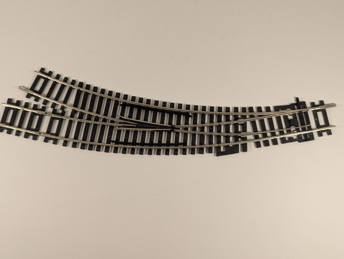 Hornby OO Gauge Right Hand Curved Point Track R8075