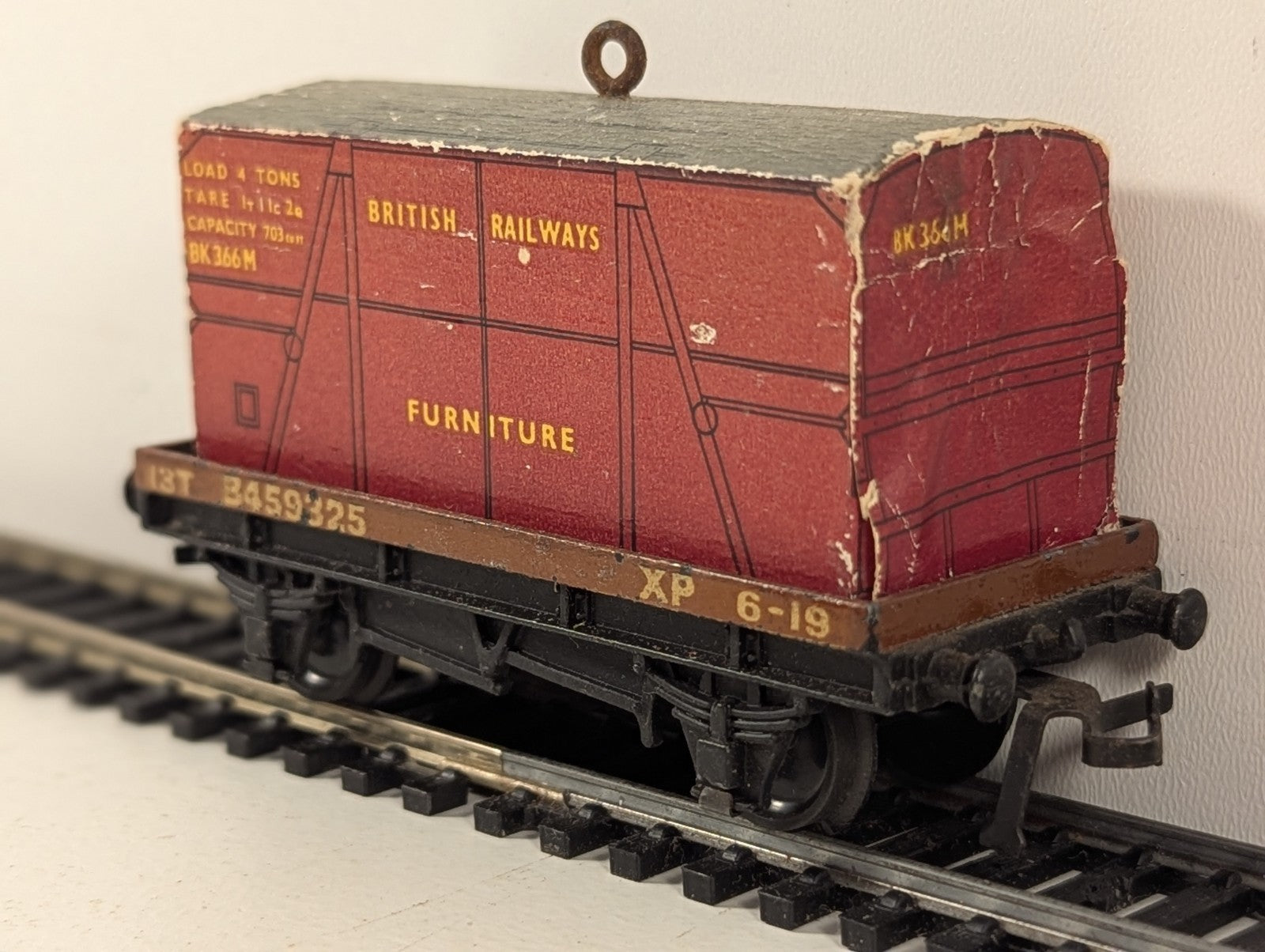 Hornby Dublo OO Gauge Furniture Container Wagon