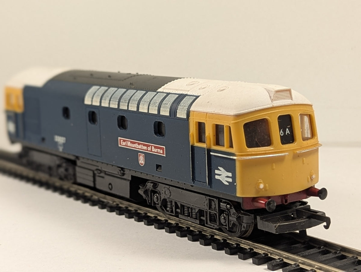 Lima OO Gauge Class 33 33027 'Earl Mountbatten of Burma' Diesel Locomotive
