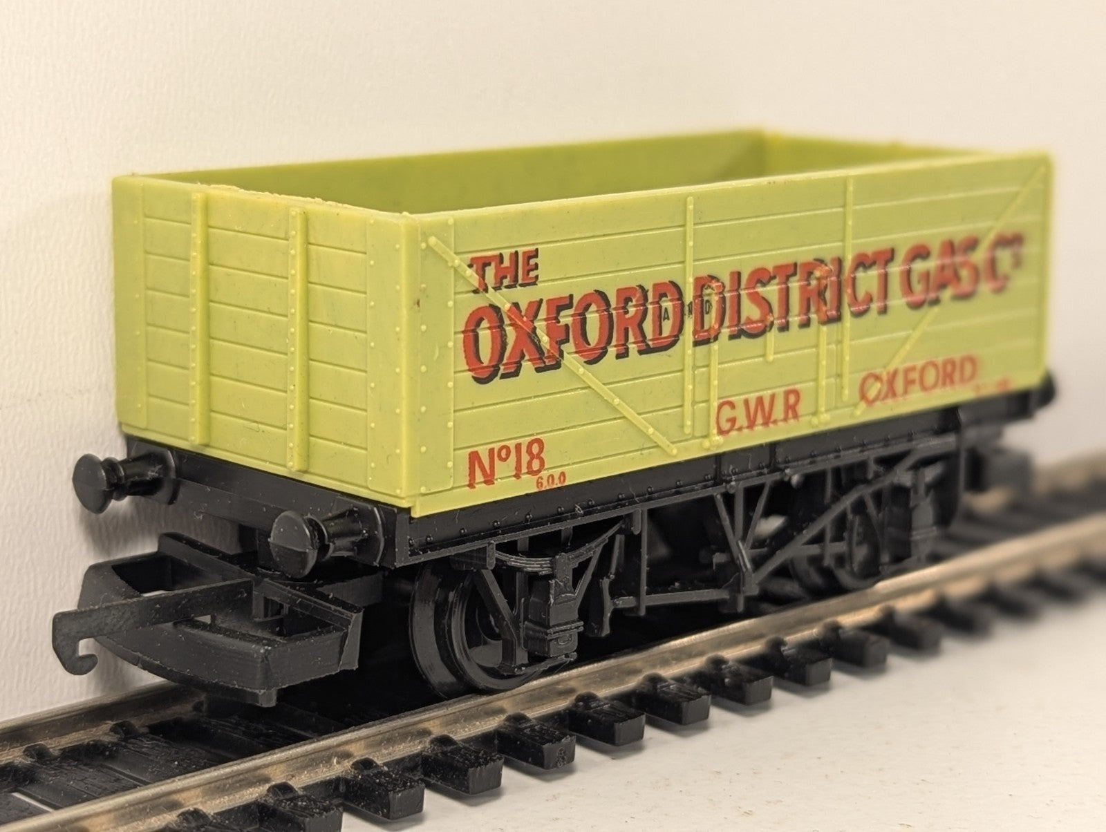 Lima OO Gauge Oxford District Gas Co No 18 5-Plank Wagon
