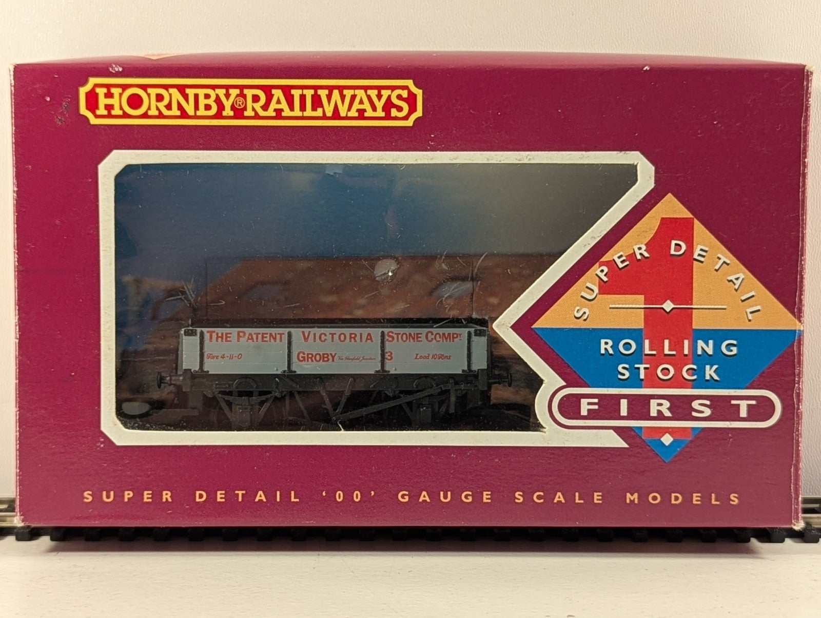 Hornby R151 OO Gauge The Patent Victoria Stone Company 3 Plank Wagon Boxed