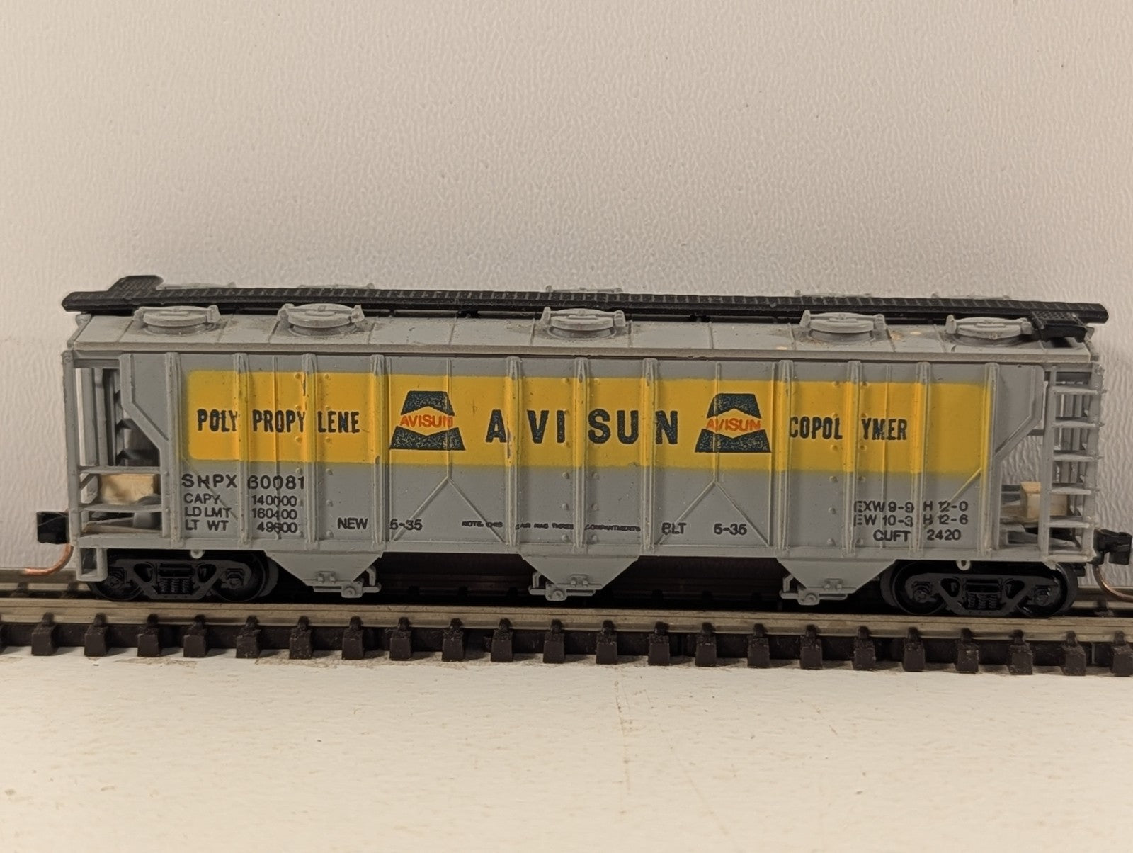 Bachmann N Gauge Avisun 47ft Covered Hopper