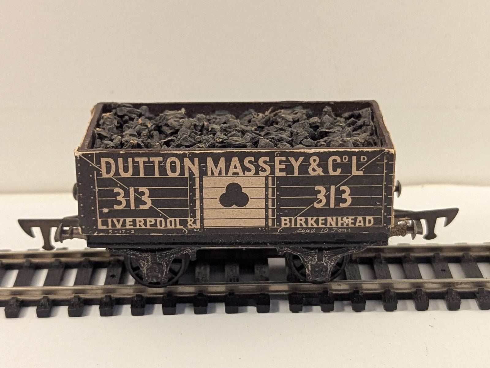 Graham Farish OO Gauge Dutton Massey & Co 10 Ton Open Coal Wagon