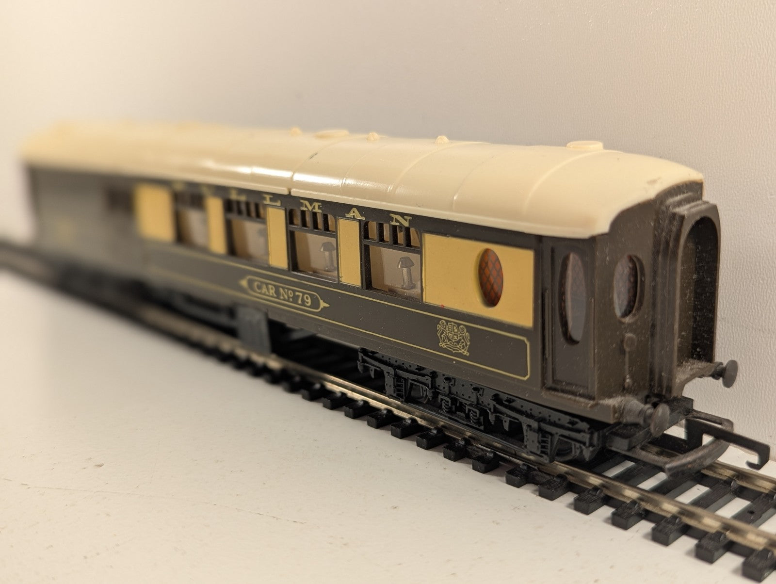 Tri-ang OO Gauge Pullman Brake Coach Passenger Coach Car No. 79