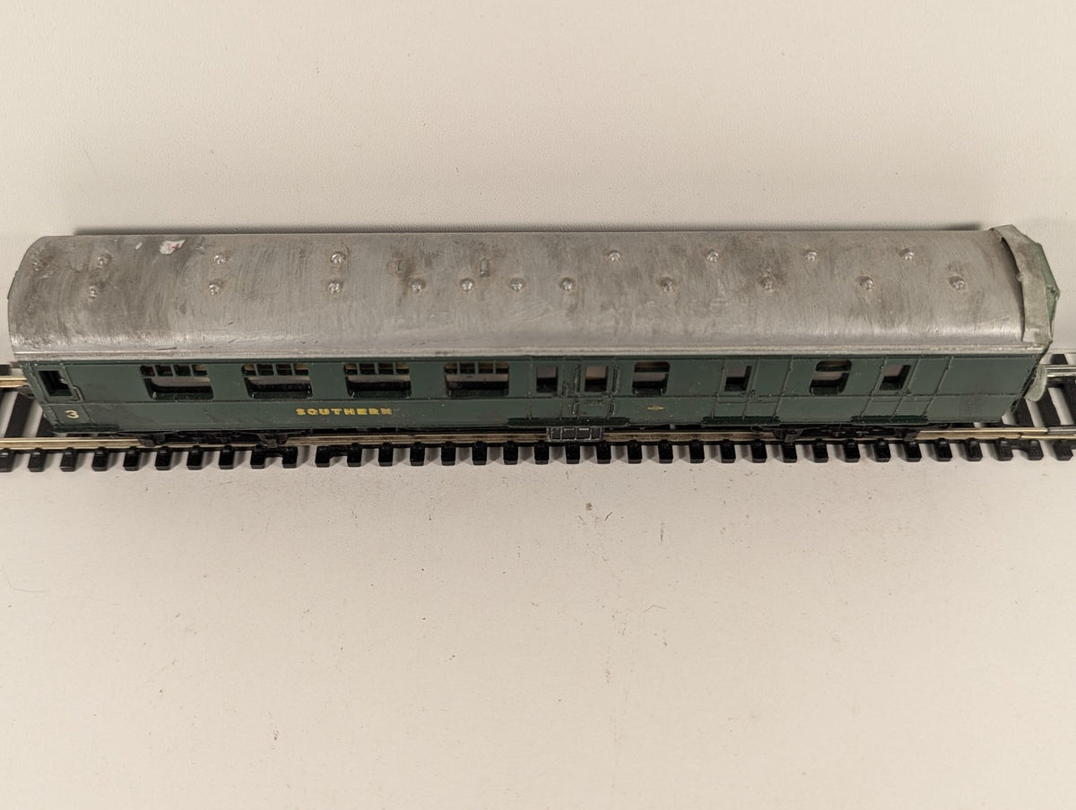 Playcraft HO Scale Brake Third Coach Passenger Coach Southern Green P862