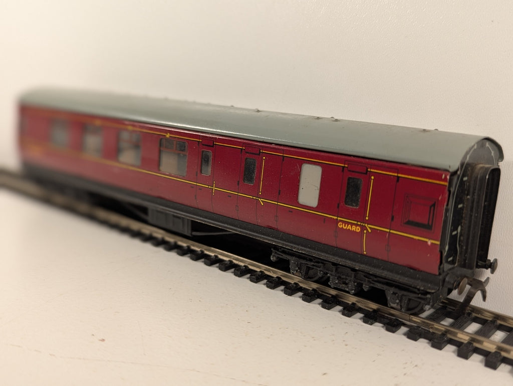 Hornby Dublo OO Gauge LMS Stanier Brake Second Coach LMS Maroon