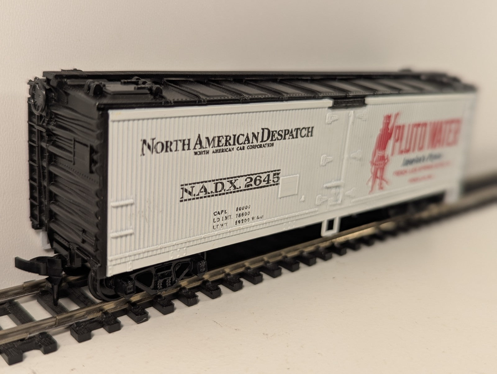 Athearn HO Gauge Pluto Water Advertising Boxcar