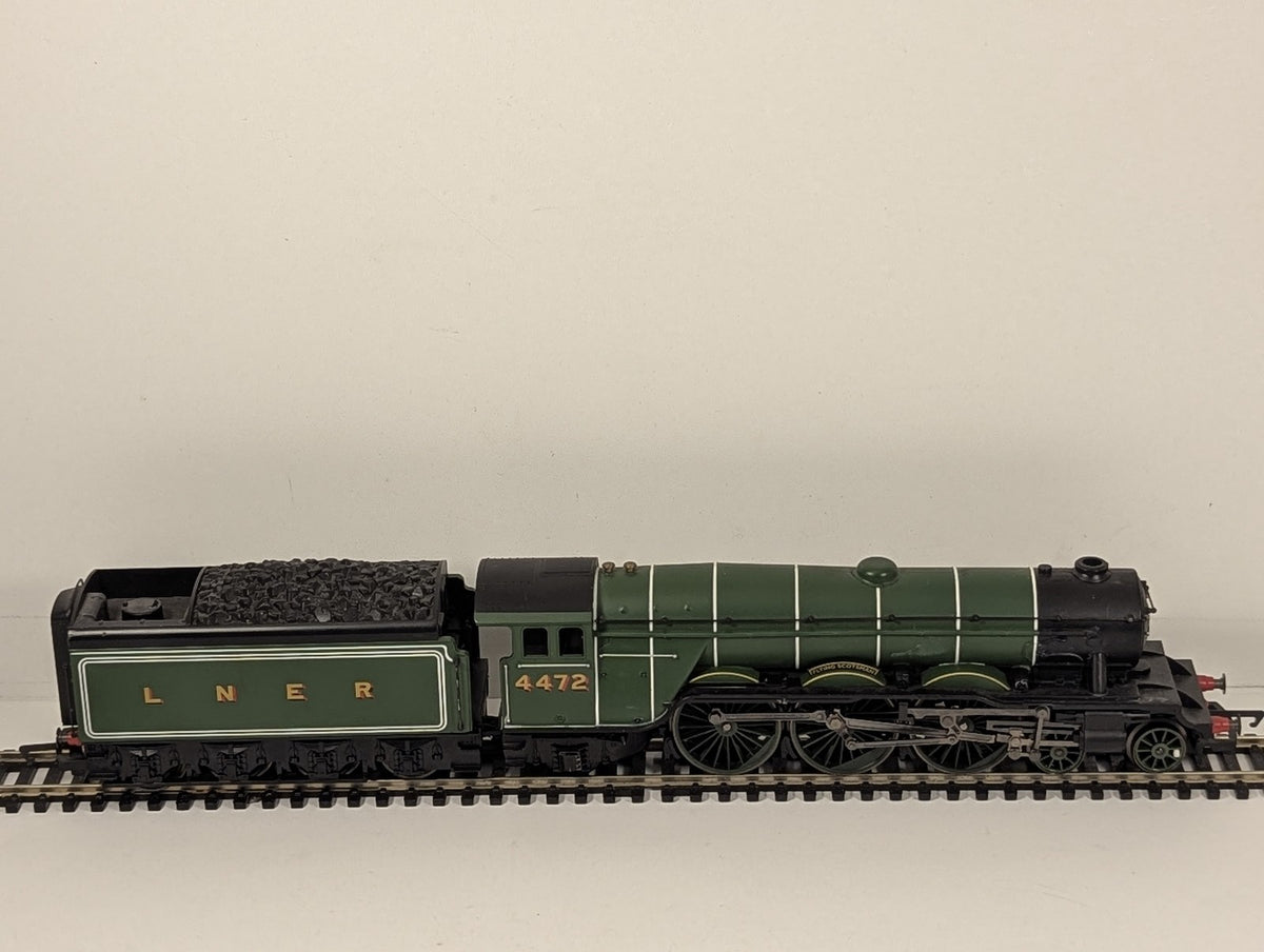 Hornby OO Gauge Class A1 4472 'Flying Scotsman' Steam Locomotive LNER Green