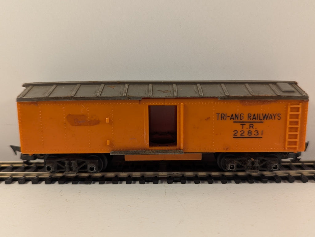Tri-ang Railways R114 OO Gauge Orange Box Car