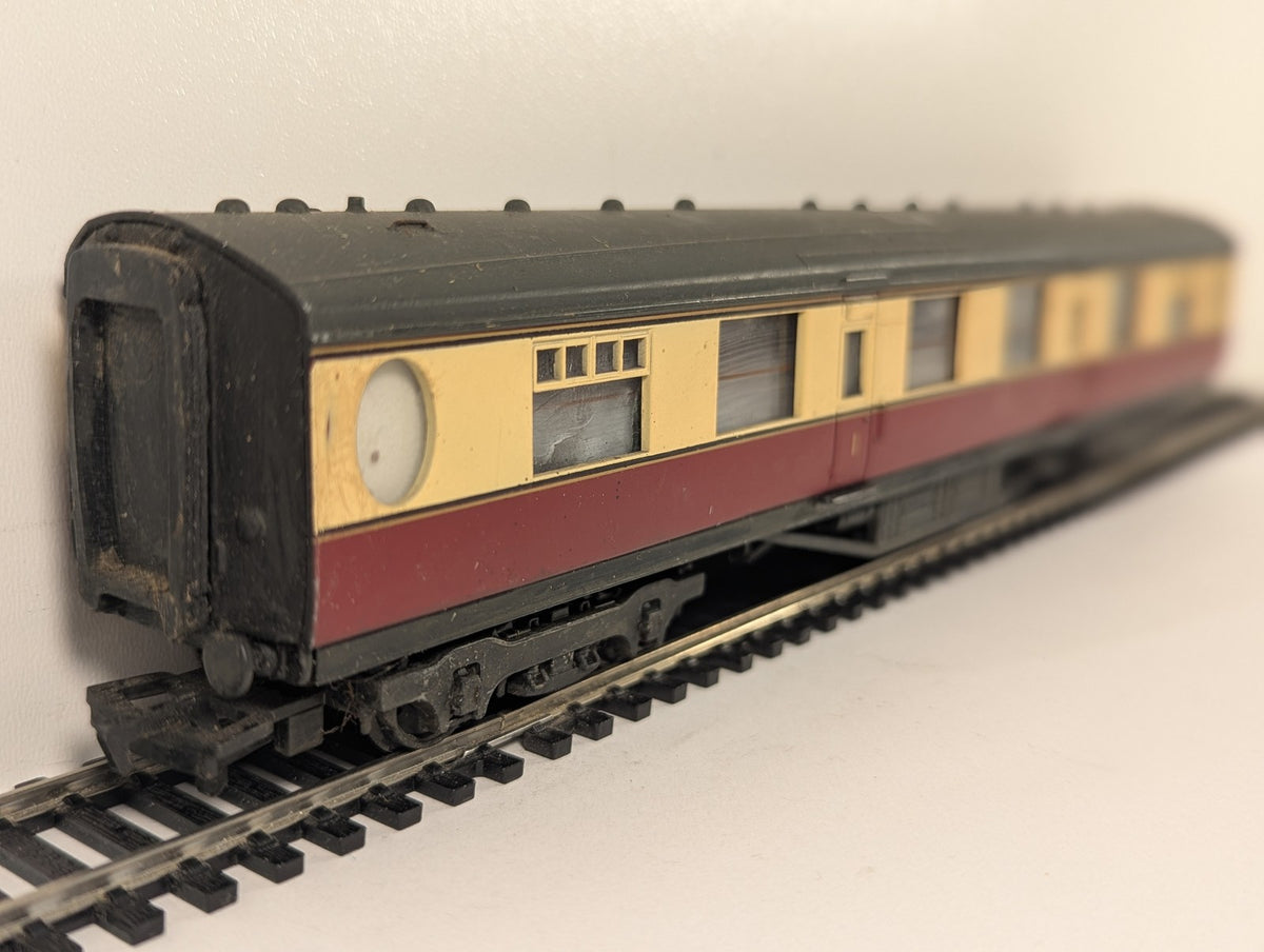 Bachmann OO Gauge Thompson Corridor Composite Passenger Coach E1315E
