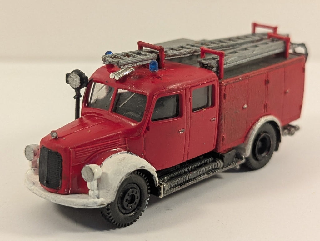 Roco HO Scale Mercedes-Benz L3500 Fire Engine Red