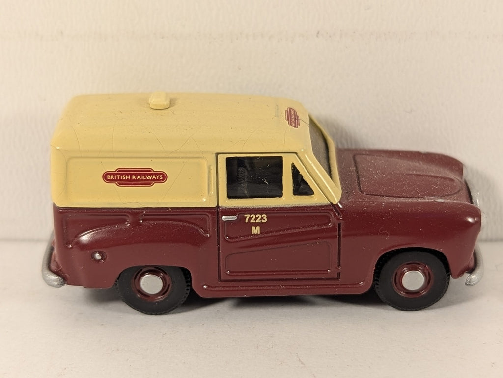 Classix OO Gauge Austin A-35 Van Die-cast Vehicle 7223/M
