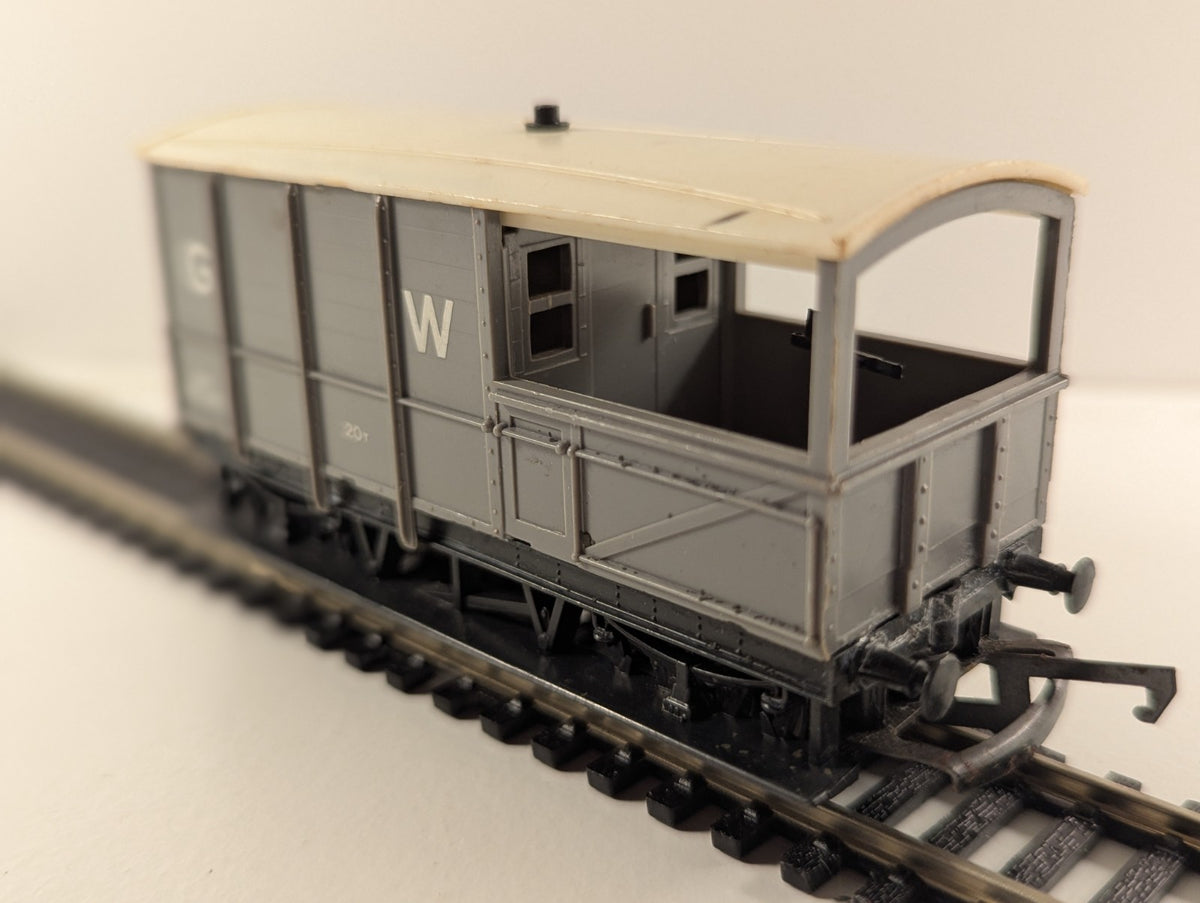 Tri-ang Hornby R124 OO Gauge GWR 20-Ton “Toad” Brake Van