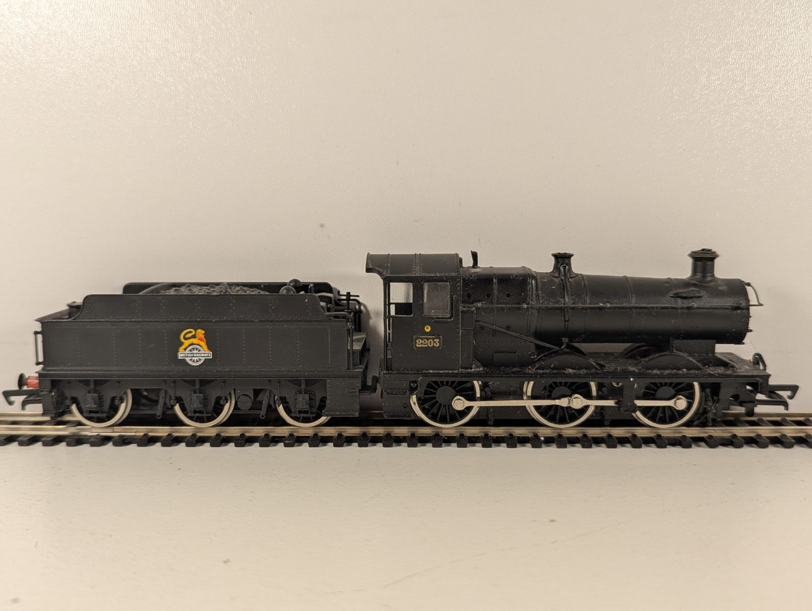 Bachmann 11042 BR Collett Goods 0-6-0 No.2203 Steam Locomotive OO Gauge