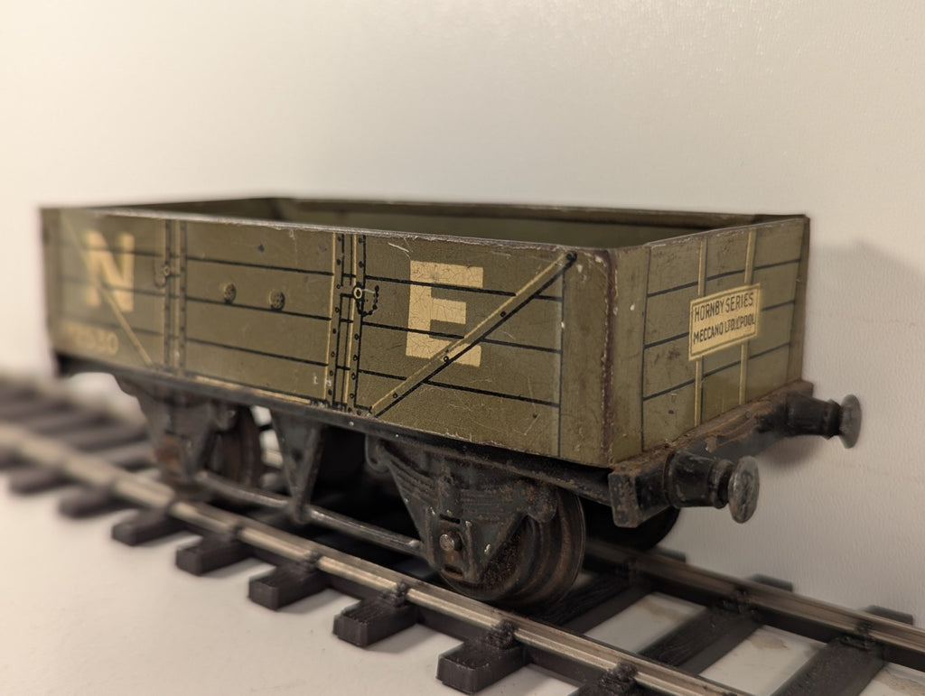 Hornby Series O Gauge North Eastern Open Wagon - Missing Couplings