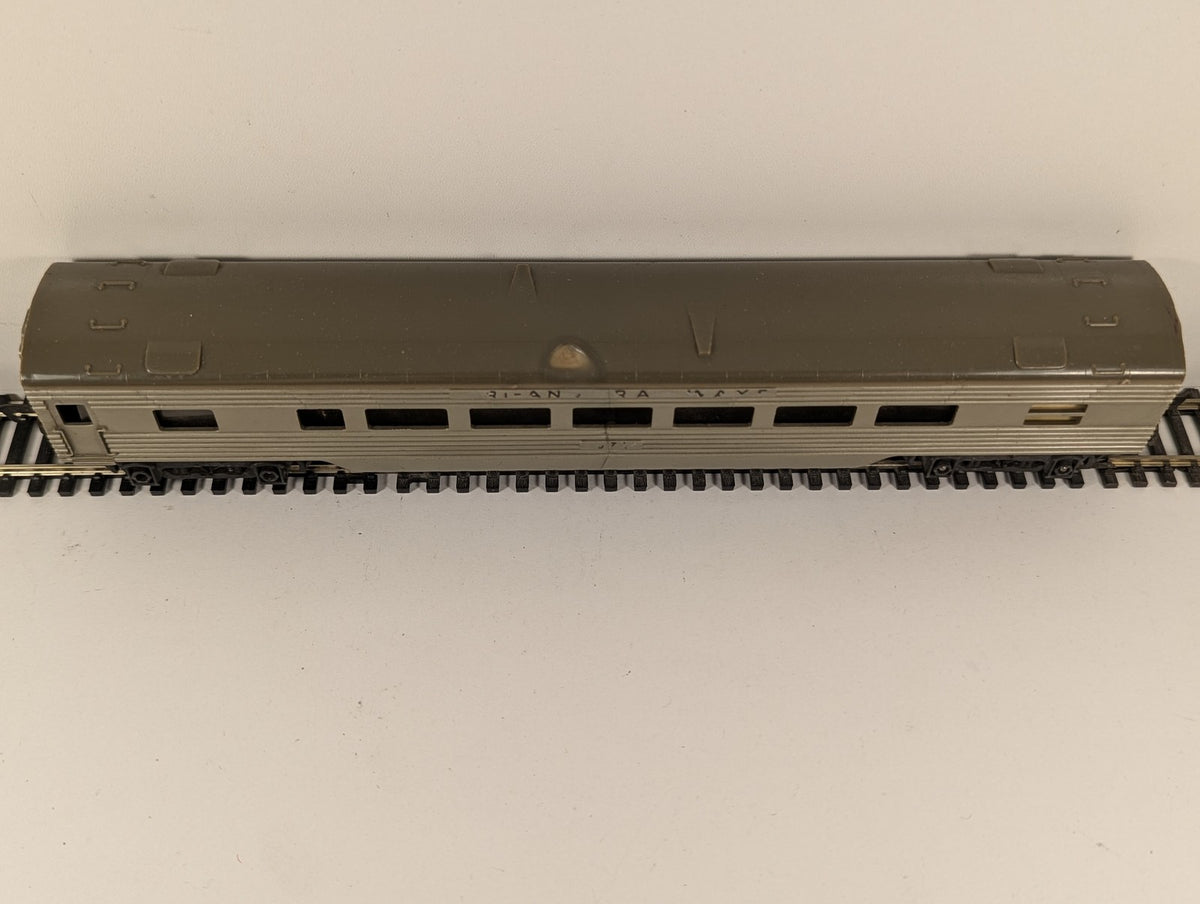 Tri-ang OO Gauge Transcontinental Passenger Coach Silver R.25