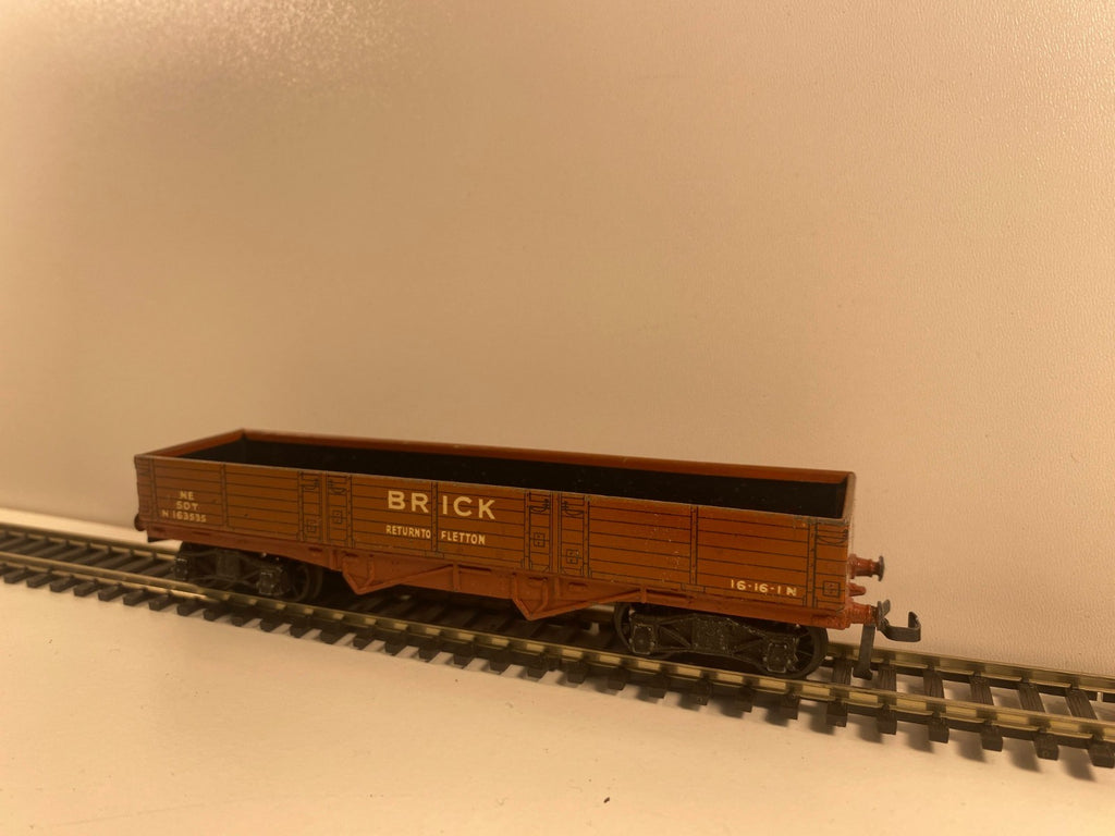 Hornby Dublo 50-Ton Bogie Brick Wagon – OO Gauge