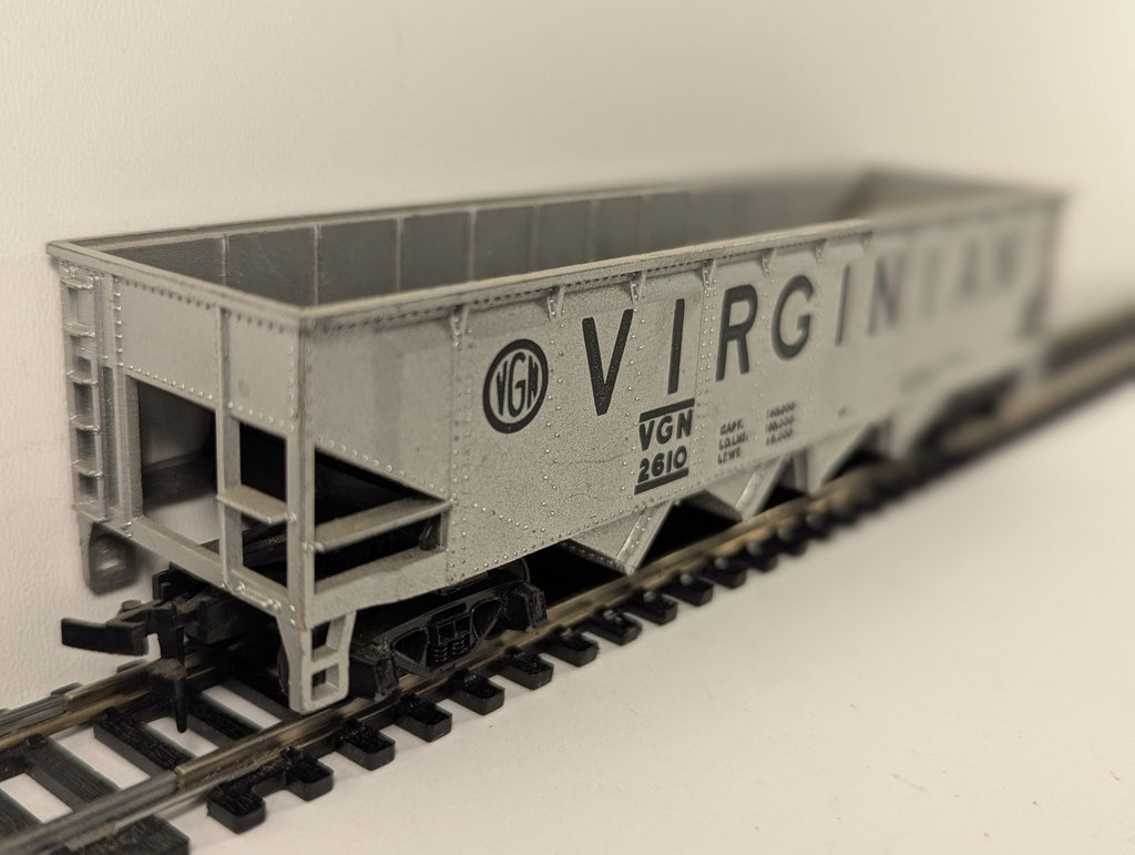 Bachmann HO Gauge 3-Bay Hopper Goods Wagon 2610 Virginian
