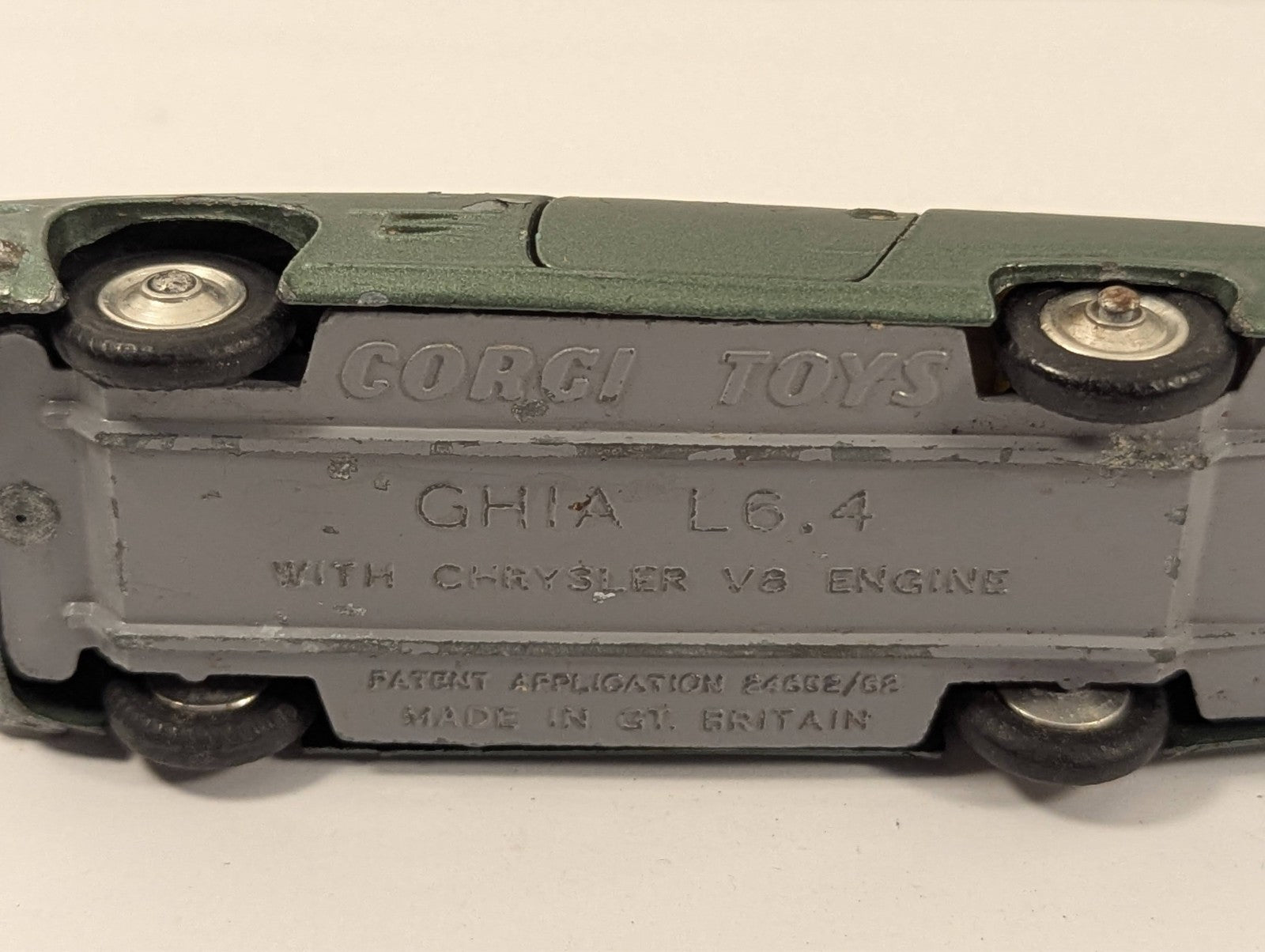 Corgi Toys 241 Ghia L6.4 1:43 Scale - Chipped Paint