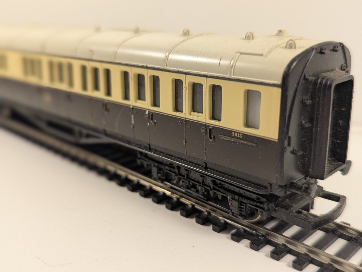Hornby R457 OO Gauge GWR Collett Corridor Brake Third No. 4913