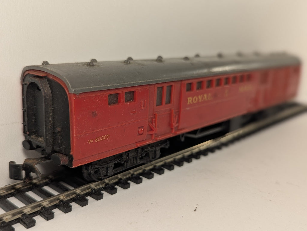 Playcraft HO Gauge BR Royal Mail Travelling Post Office Coach Passenger Coach