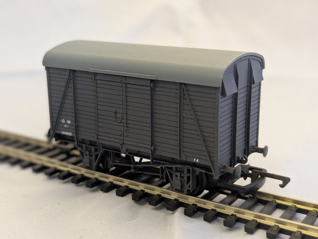 Dapol B/15 GWR 12T Box Van SR Style