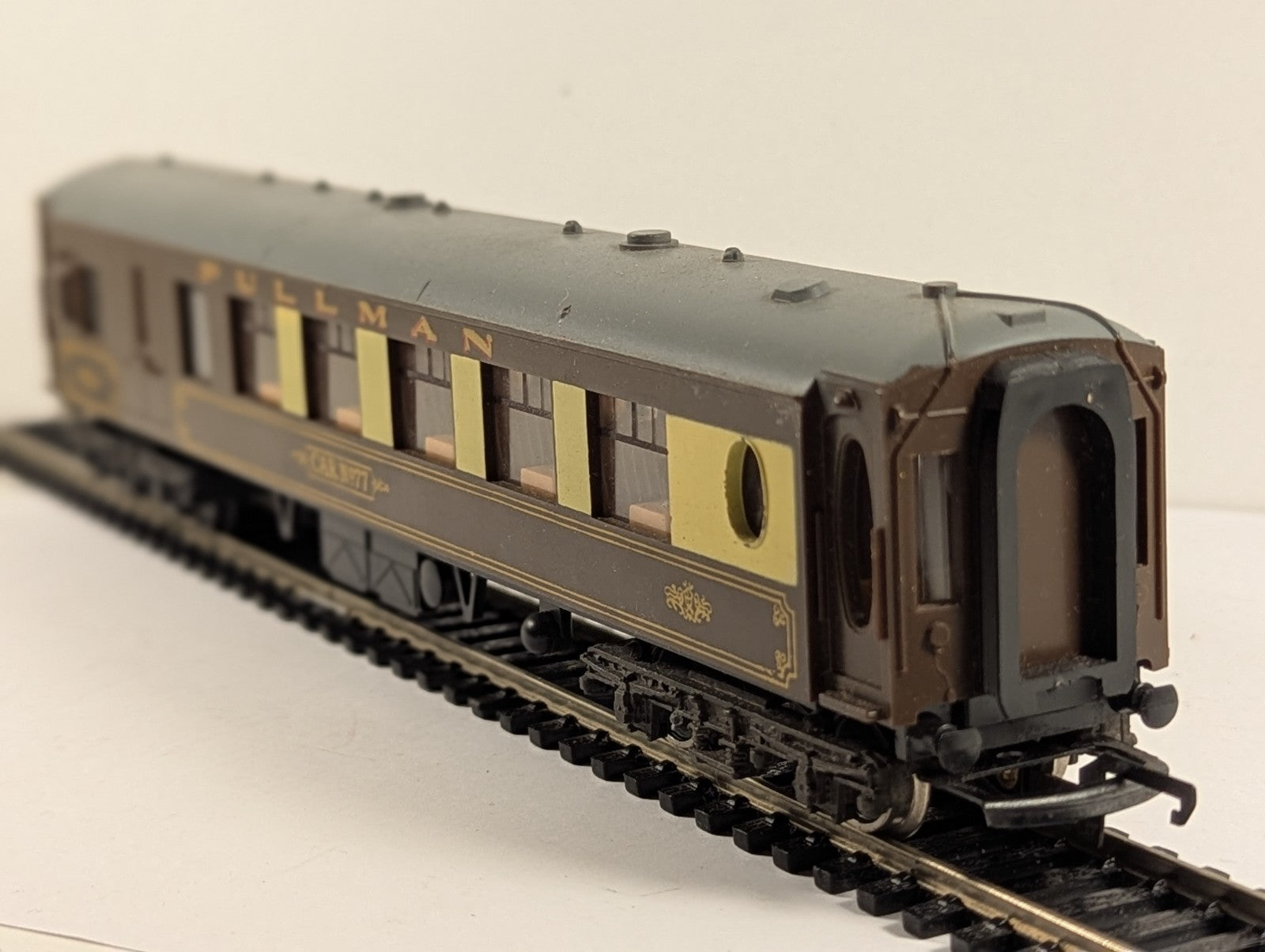 Wrenn Pullman Brake 2nd Coach No.77 OO Gauge