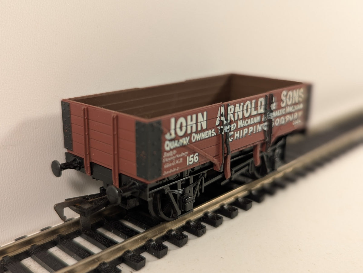 Airfix OO Gauge John Arnold & Sons 5 Plank Open Wagon