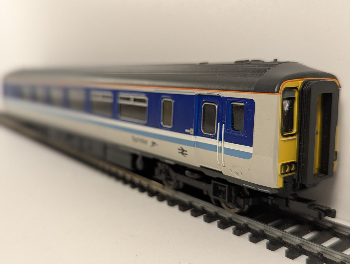 Hornby OO Gauge Class 156 Super Sprinter DMU Coach 52401