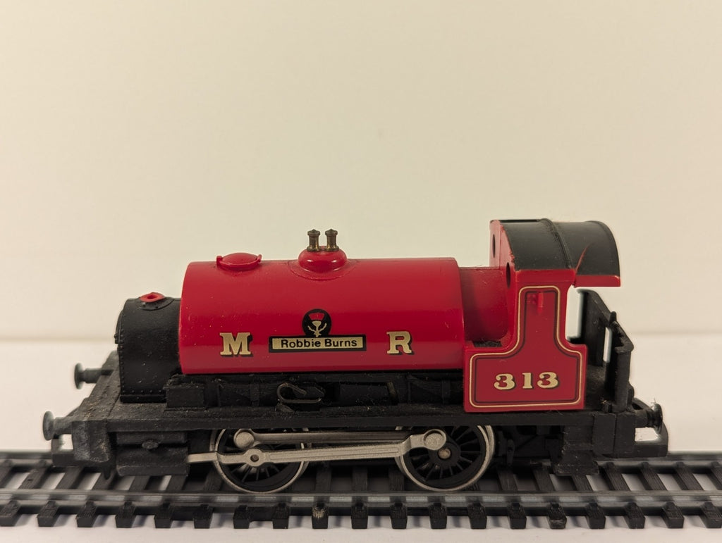 Hornby OO Gauge Robbie Burns Pug Poor Runner
