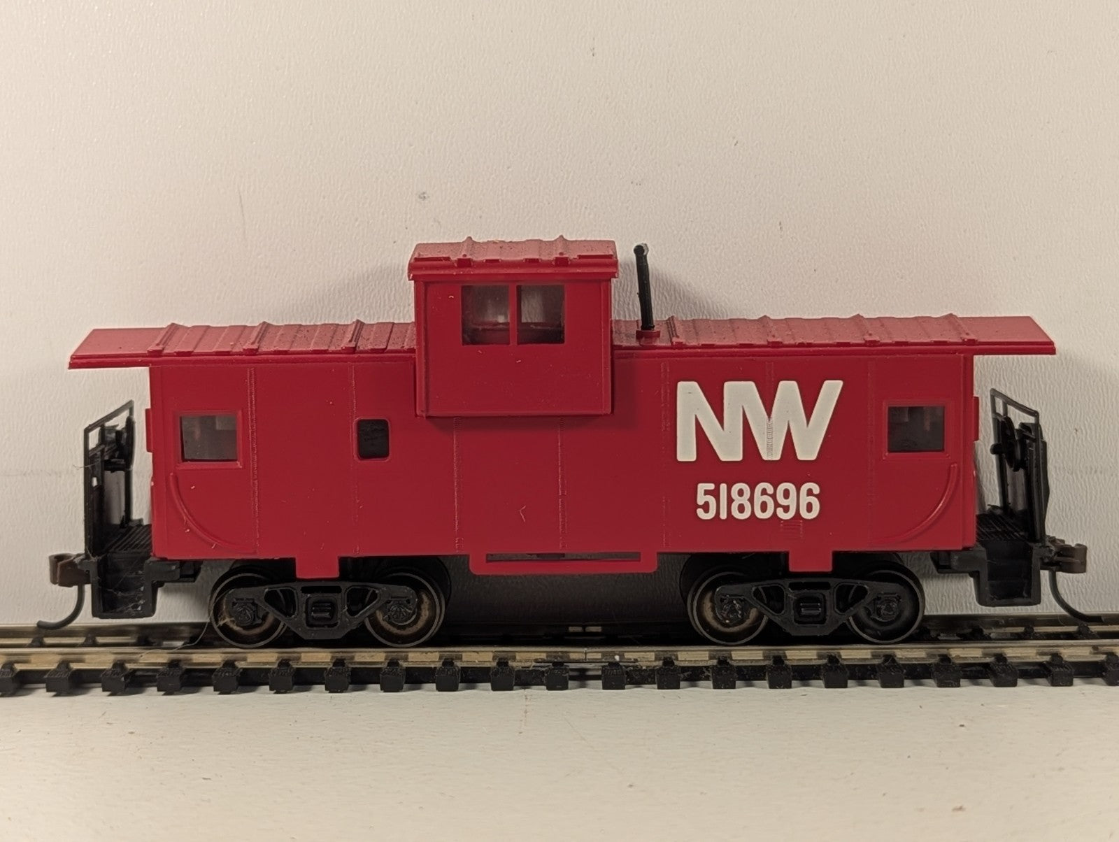 Bachmann HO Scale 36' Wide Vision Caboose 518696 Norfolk & Western 1774