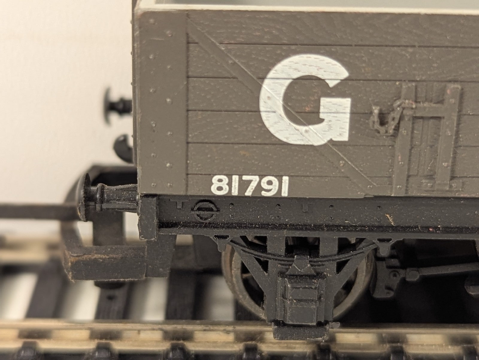 Hornby OO Gauge GWR 5-Plank Open Wagon Goods Wagon 81791 GWR Grey