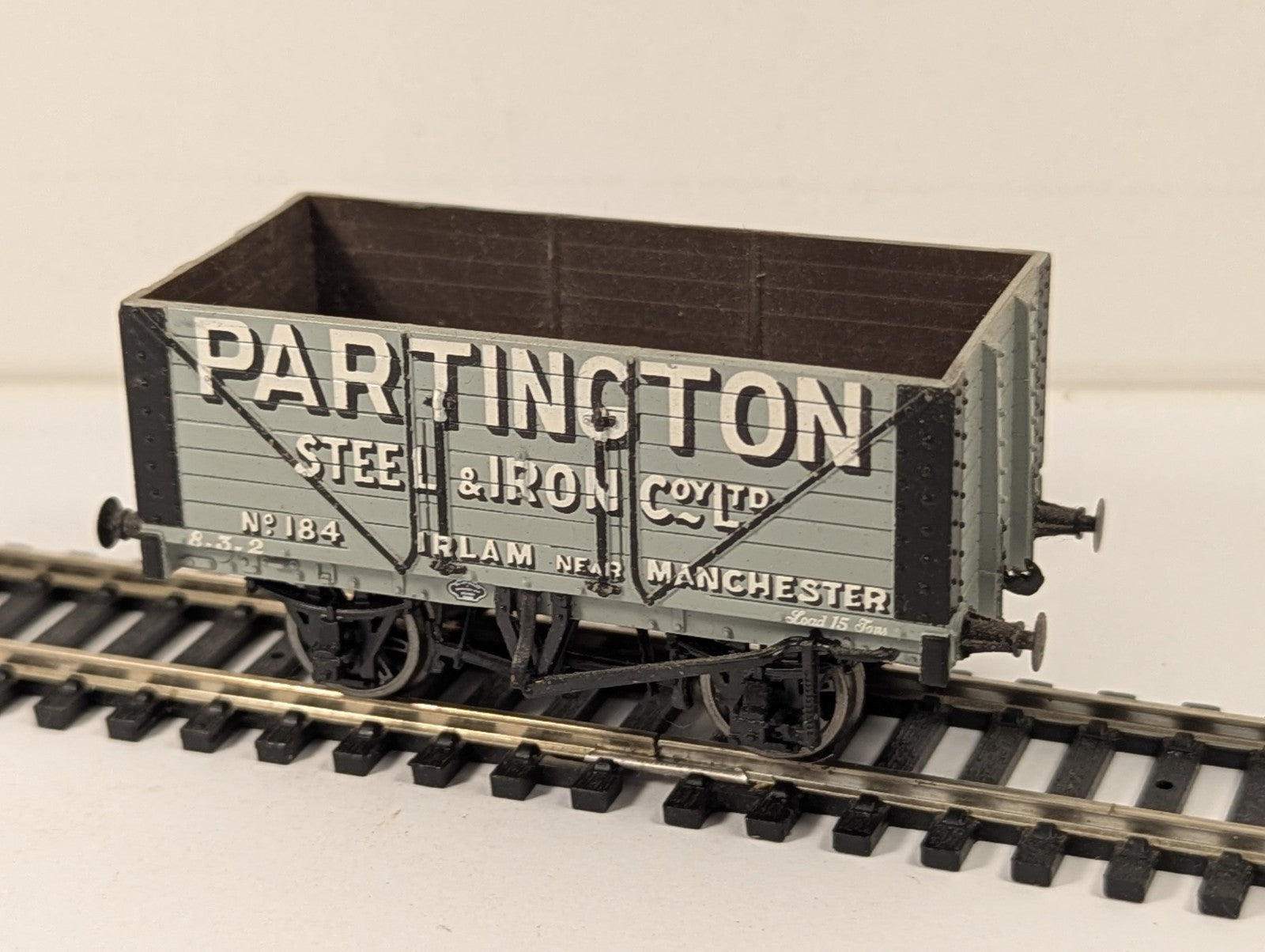 Bachmann OO Gauge 7 Plank Wagon Goods Wagon 184