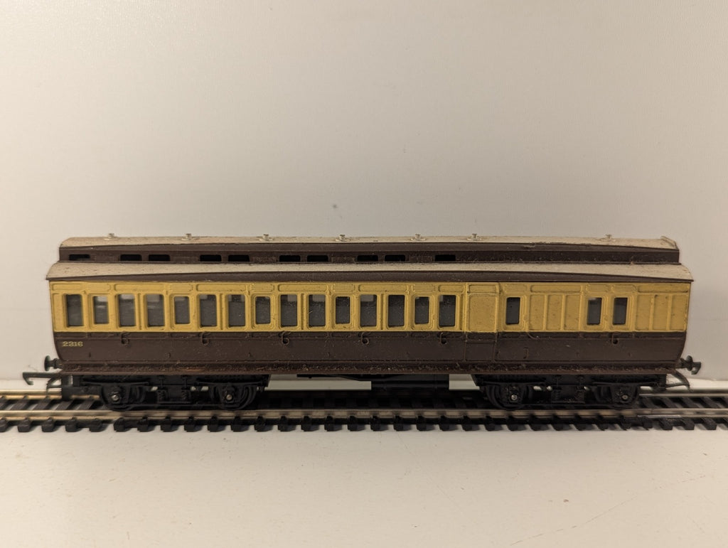 Tri-ang Railways R333 GWR Clerestory Brake Third Coach OO Gauge